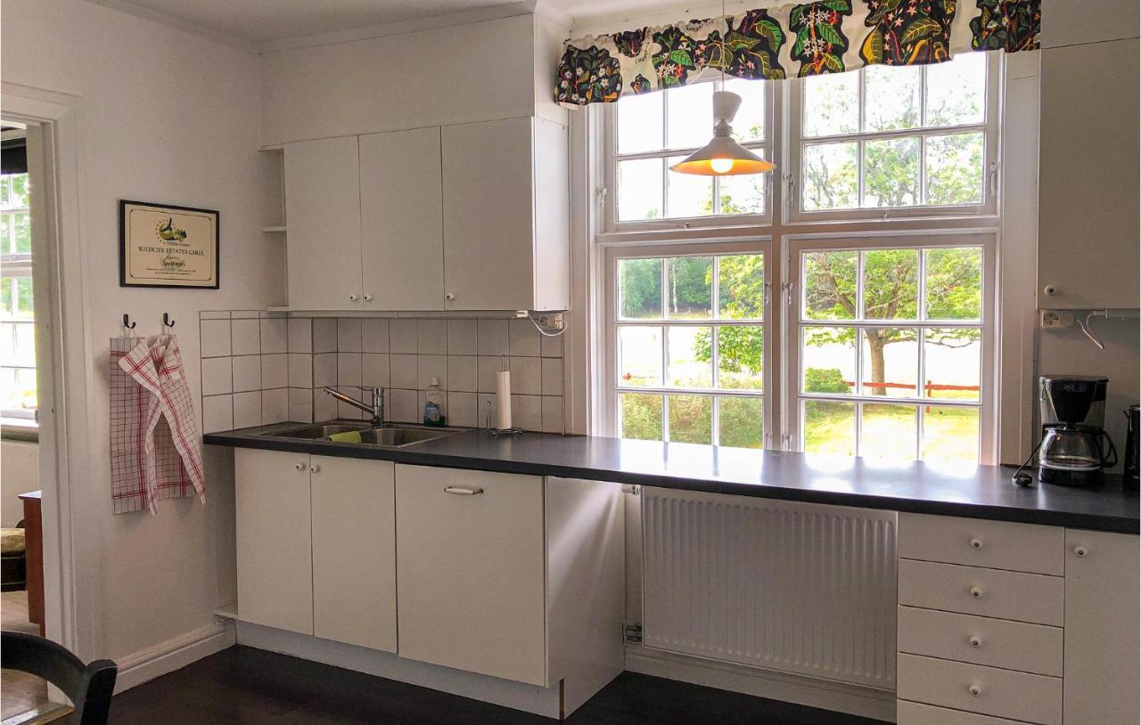 Nice Home In Mantorp With Kitchen Kültér fotó