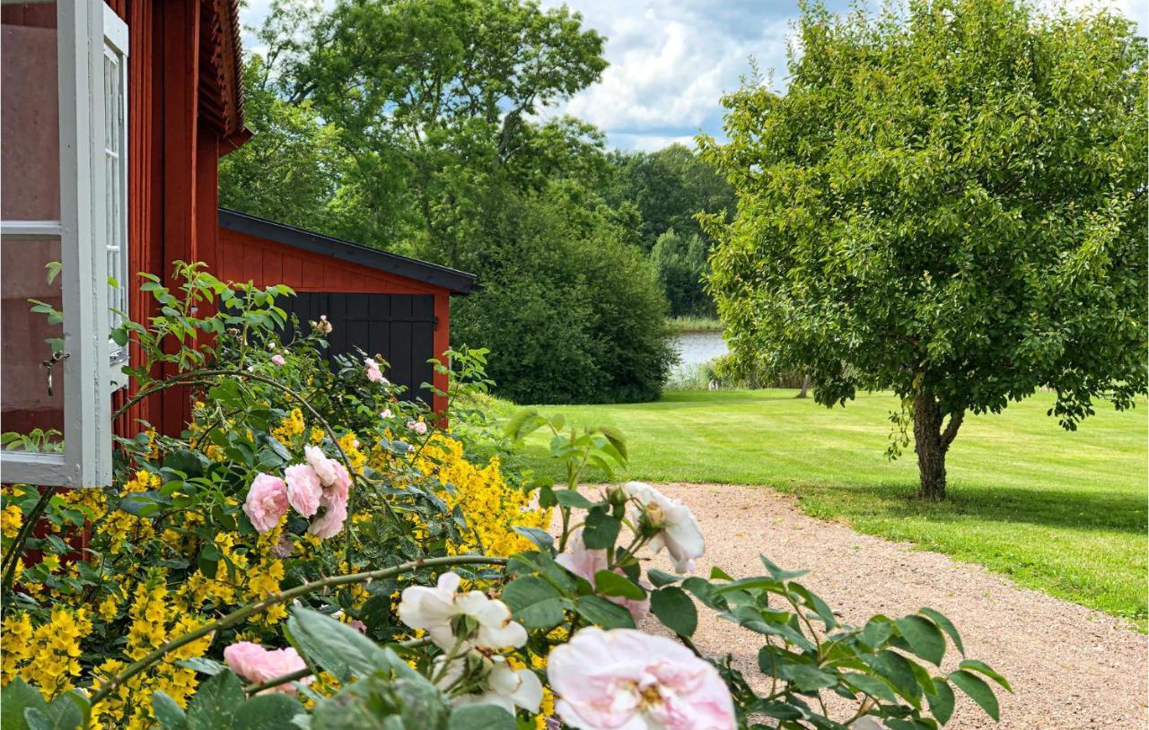 Nice Home In Mantorp With Kitchen Kültér fotó